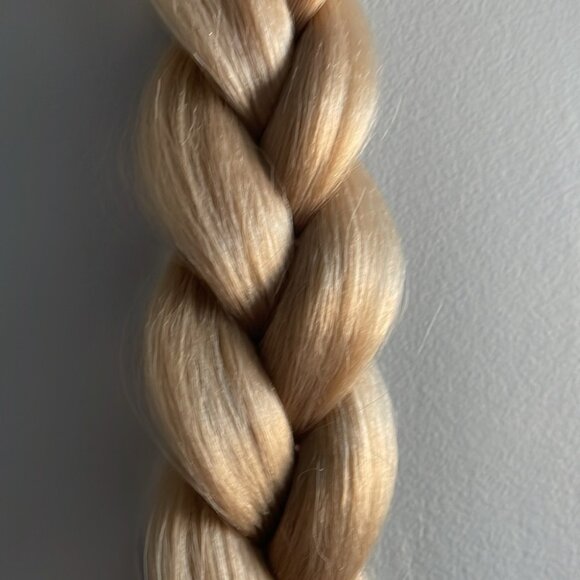 Long  blonde braid ponytail extensions - Picture 3 of 3